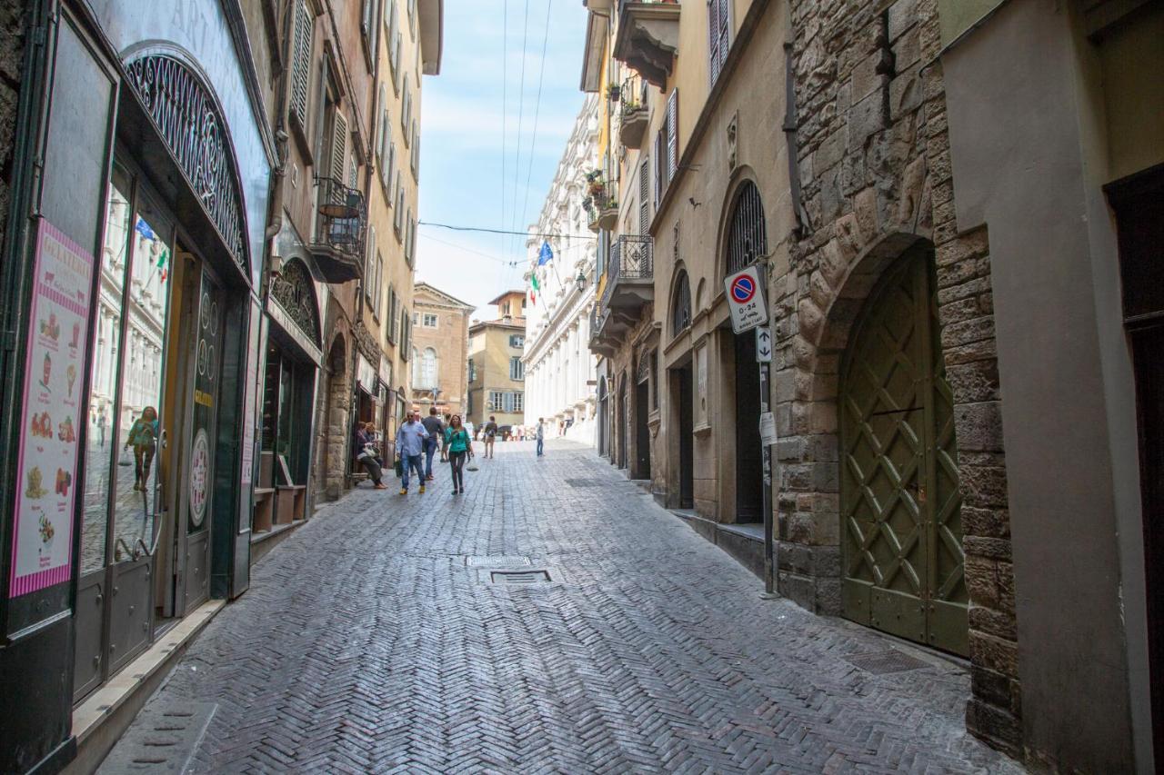 Casa Vacanze Gombito 4 Bergamo Alta Exterior foto